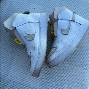 Nike Vandalized LX. (White Chrome Yellow) WOMENS 7/5
